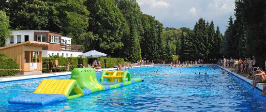 Bild für: Schwimmen und Kämpfen