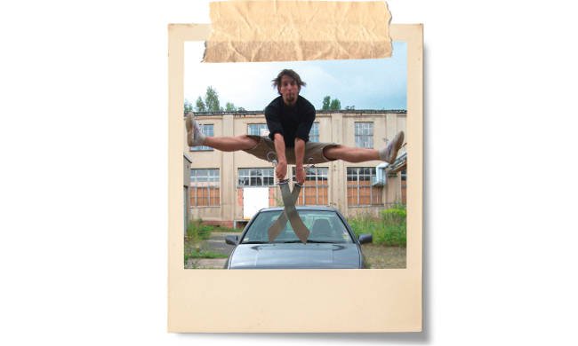 Polaroid von Oliver Juhrs bei einem Stunt