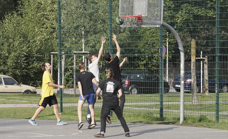 Bild für: Szymmi und der Bolzplatz